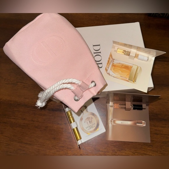 Christian Dior Pouch Drawstring Bag with freebies 🛍️🎁 - Picture 2 of 8